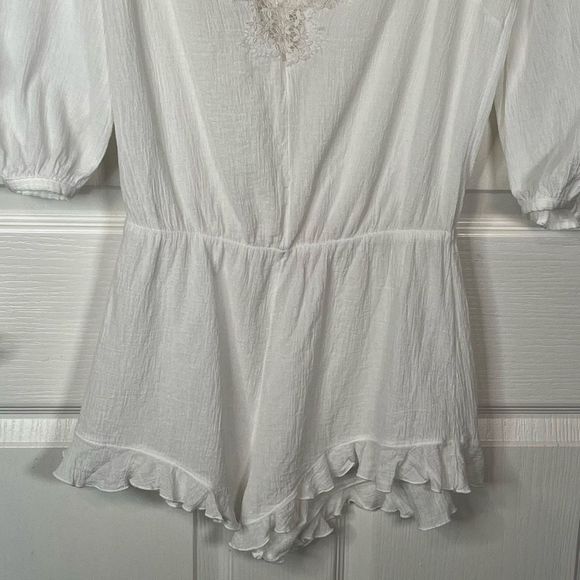 Victoria's Secret White Jumpsuit with Elegant Design - Picture 3 of 11